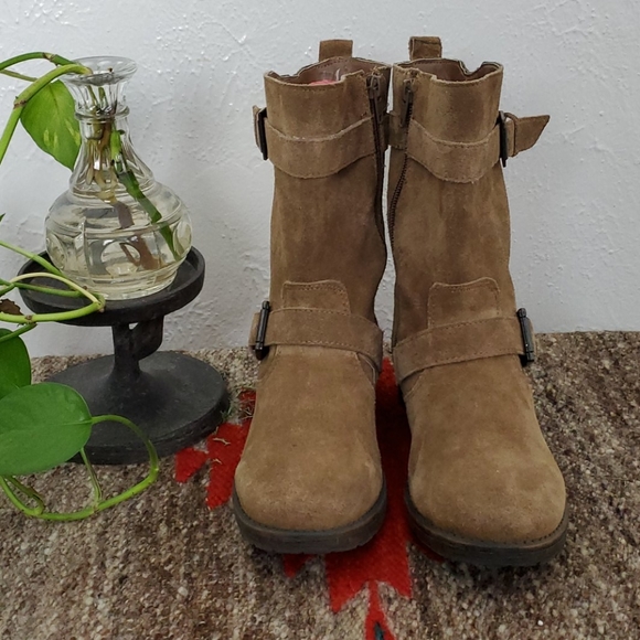 G.H Bass suede short boots - Picture 2 of 12